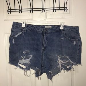 Distressed Levi’s shorts